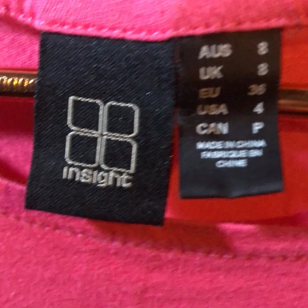 Insight Cropped Tank - Picture 2 of 4